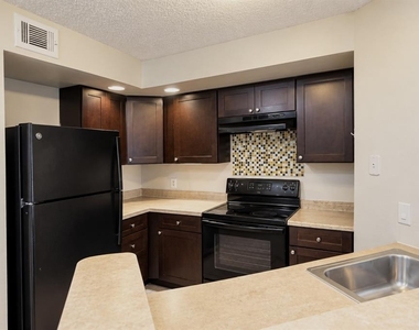 4518 Commander Drive - Photo Thumbnail 2