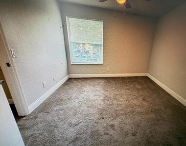 4518 Commander Drive - Photo Thumbnail 23