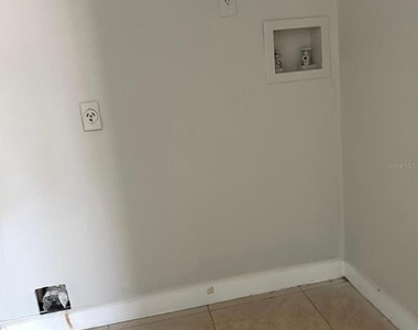 4518 Commander Drive - Photo Thumbnail 11
