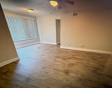 4518 Commander Drive - Photo Thumbnail 18