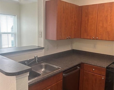 300 E South Street - Photo Thumbnail 8