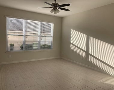 7243 Shadeview Alley - Photo Thumbnail 5