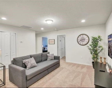 8818 Geneve Court - Photo Thumbnail 10