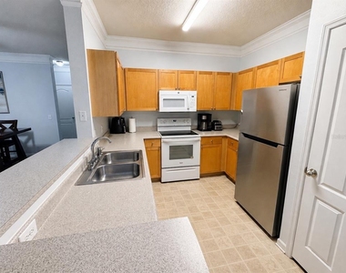 8848 Villa View Circle - Photo Thumbnail 6