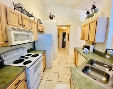 8544 Sunrise Key Drive - Photo Thumbnail 3