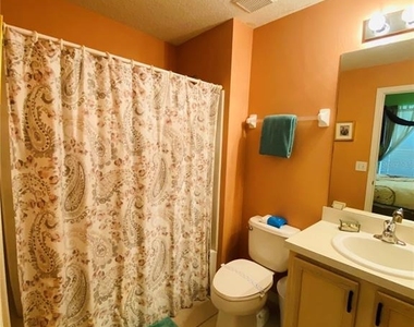 8544 Sunrise Key Drive - Photo Thumbnail 14