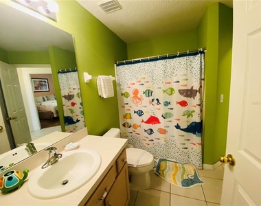 8544 Sunrise Key Drive - Photo Thumbnail 12