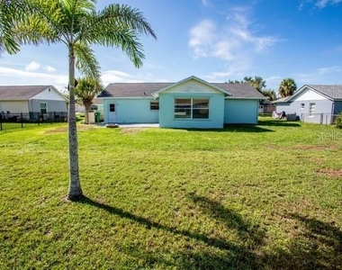 13272 Ebony Avenue - Photo Thumbnail 33