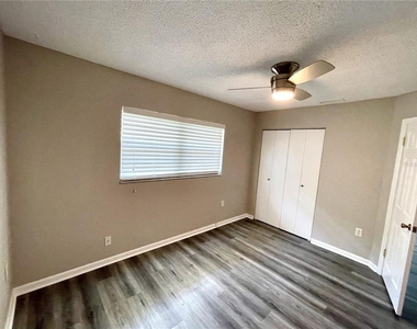 810 Lexington Street - Photo Thumbnail 7