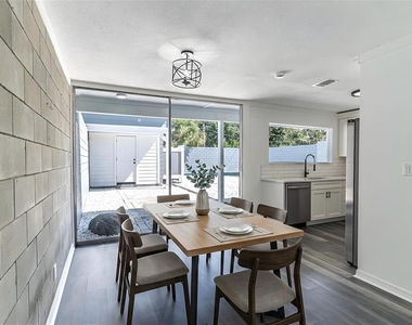 1558 Drexel Avenue Ne - Photo Thumbnail 8