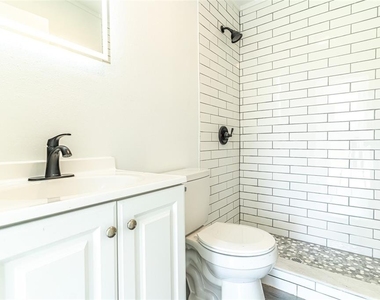 1558 Drexel Avenue Ne - Photo Thumbnail 15