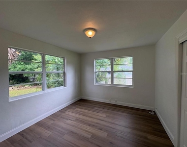 2412 Derbyshire Avenue - Photo Thumbnail 10