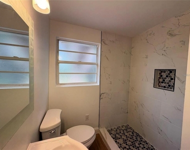 2412 Derbyshire Avenue - Photo Thumbnail 7