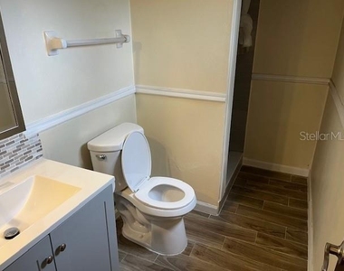 2832 Nw 44th Place - Photo Thumbnail 7