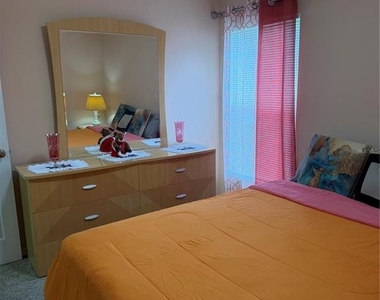 1109 Hill Mount Drive - Photo Thumbnail 3