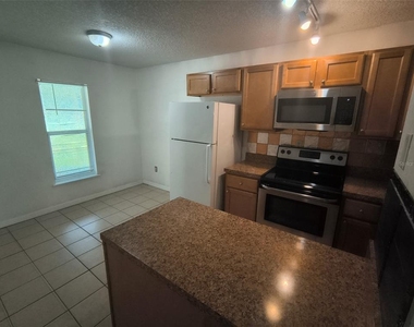 601 Hardy Street - Photo Thumbnail 2