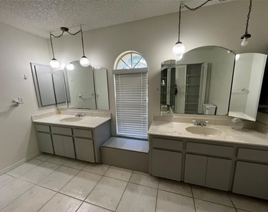 26453 Trinilas Drive - Photo Thumbnail 8
