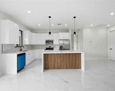 18356 Troon Avenue - Photo Thumbnail 9