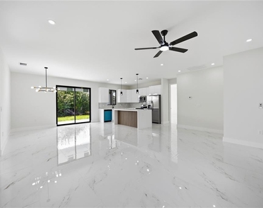 18356 Troon Avenue - Photo Thumbnail 3