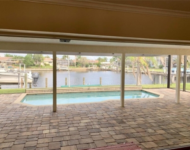 844 Pamela Drive - Photo Thumbnail 19