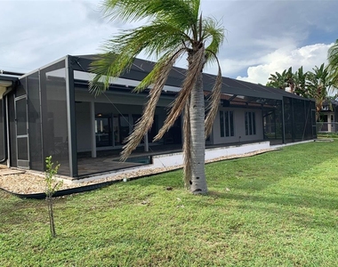 844 Pamela Drive - Photo Thumbnail 21