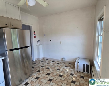 632 Linden Street - Photo Thumbnail 4