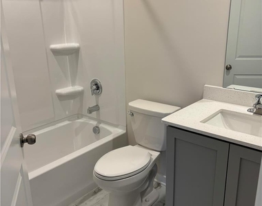 7680 Clayton Avenue - Photo Thumbnail 11