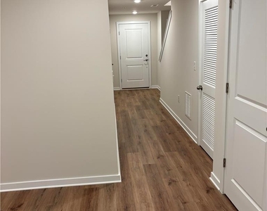 7680 Clayton Avenue - Photo Thumbnail 14