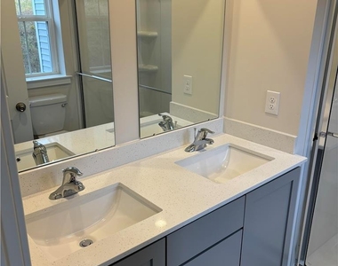 7680 Clayton Avenue - Photo Thumbnail 6