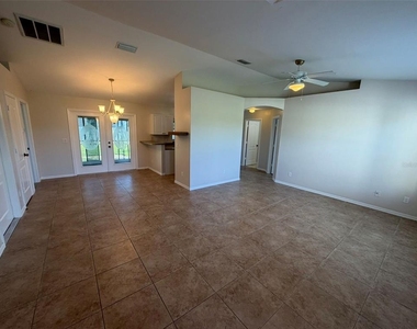 8366 Glover Ave - Photo Thumbnail 2