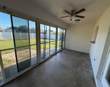 8366 Glover Ave - Photo Thumbnail 14