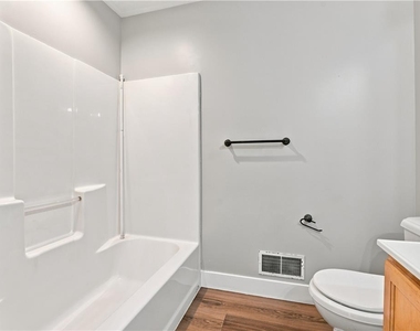 224 7th Street - Photo Thumbnail 16