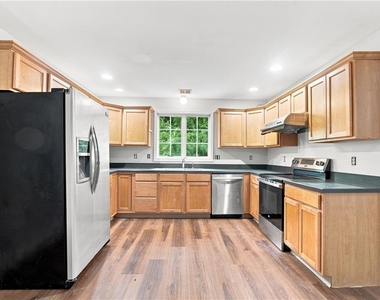 224 7th Street - Photo Thumbnail 12