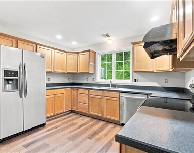 224 7th Street - Photo Thumbnail 11