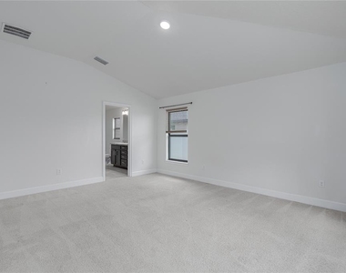 9123 46th Court E - Photo Thumbnail 13