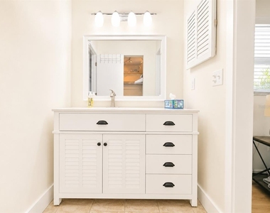 9718 Hernando Court - Photo Thumbnail 9