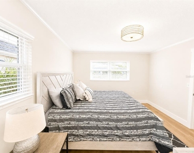 9718 Hernando Court - Photo Thumbnail 6