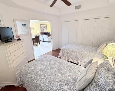 6318 Grand Oak Circle - Photo Thumbnail 28