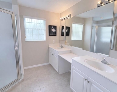 6318 Grand Oak Circle - Photo Thumbnail 33