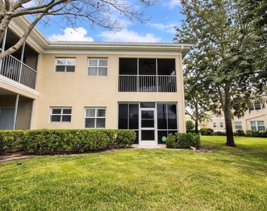 6318 Grand Oak Circle - Photo Thumbnail 3