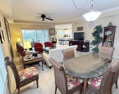 6318 Grand Oak Circle - Photo Thumbnail 13