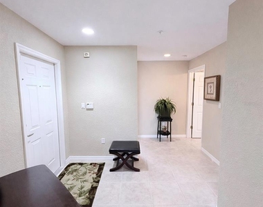 6318 Grand Oak Circle - Photo Thumbnail 7
