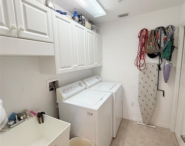 6318 Grand Oak Circle - Photo Thumbnail 41