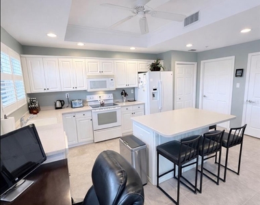6318 Grand Oak Circle - Photo Thumbnail 22