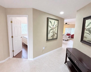 6318 Grand Oak Circle - Photo Thumbnail 8