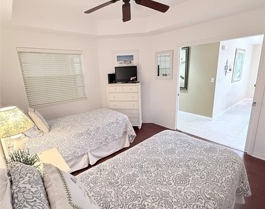 6318 Grand Oak Circle - Photo Thumbnail 29