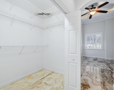 262 Montelluna Drive - Photo Thumbnail 16