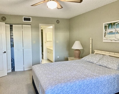6114 43rd Street W - Photo Thumbnail 9