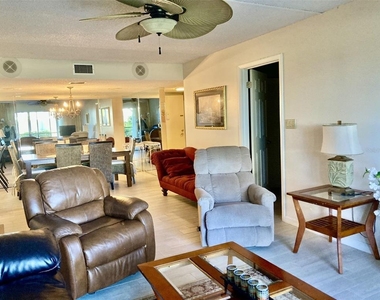 6114 43rd Street W - Photo Thumbnail 4