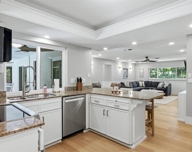5159 Oakmont Place - Photo Thumbnail 12